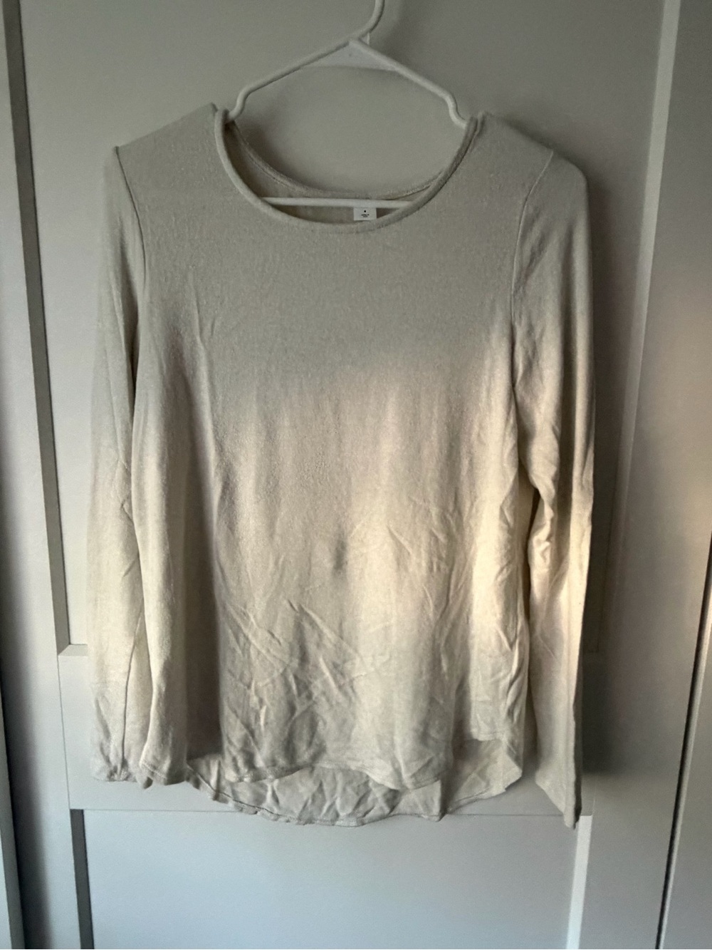 Old Navy Cream Long-Sleeve Crewneck Top